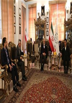 دیدار دبیر کل مرکز تحقیقات تاریخ، هنر و فرهنگ اسلامی (ارسیکا) با شهردار تبریز در حاشیه جشنواره بین‌المللی خلاقیت و نوآوری در هنرهای اسلامی و صنایع‌دستی